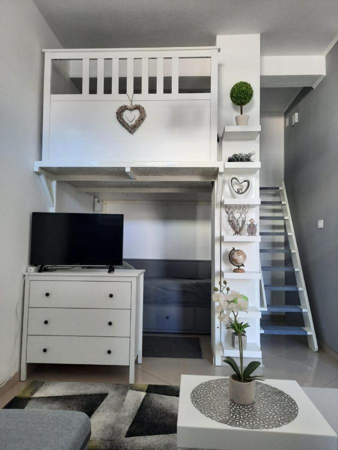 Apartment Gs Centar Gospic Bagian luar foto