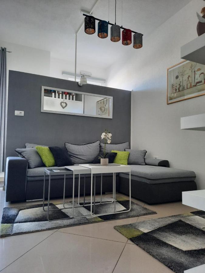 Apartment Gs Centar Gospic Bagian luar foto